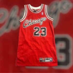 Michael Jordan Nike Chicago Bulls Basketball Jersey Small 36 SEE MEASUREMENTS!